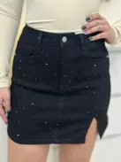 Kövekkel díszített farmer skort