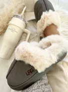 Velúr hatású, belül puha, szőrmés papucs. (36/37, 38/39, 40/41 méretekben)