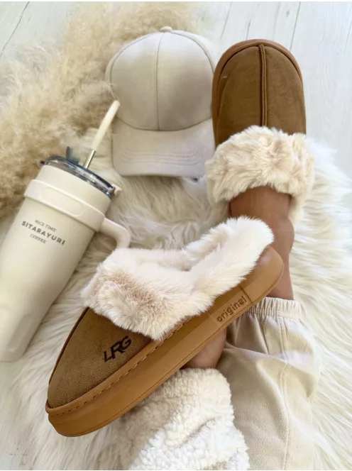 Velúr hatású, belül puha, szőrmés papucs. (36/37, 38/39, 40/41 méretekben)