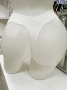 Extra rugalmas anyagú, mikroszálas, varrás nélküli, kényelmes tanga bugyi. A lézervágott bugyik láthatatlanok maradnak a szorosabb ruhák alatt is. (S-XXL méretekben.)