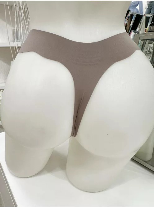 Extra rugalmas anyagú, mikroszálas, varrás nélküli, kényelmes tanga bugyi. A lézervágott bugyik láthatatlanok maradnak a szorosabb ruhák alatt is. (S-XXL méretekben.)