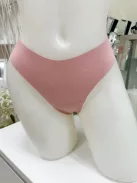 Extra rugalmas anyagú, mikroszálas, varrás nélküli, kényelmes tanga bugyi. A lézervágott bugyik láthatatlanok maradnak a szorosabb ruhák alatt is. (S-XXL méretekben.)