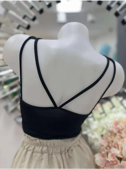 Rugalmas anyagú, mikroszálas, belevarrt, push up, szivacsbetétes, keresztpántos top. M/L és XL/XXL méretekben.