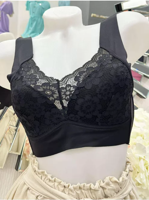 Lézervágott, mikroszálas, rugalmas anyagú, szivacsbetétes, csipkés bralette melltartó. Merevítő nélkül. M és L méretekben.
