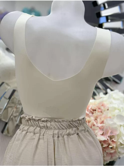 Lézervágott, mikroszálas, rugalmas anyagú, szivacsbetétes, csipkés bralette melltartó. Merevítő nélkül. M és L méretekben.