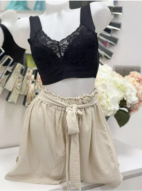 Lézervágott, mikroszálas, rugalmas anyagú, szivacsbetétes, csipkés bralette melltartó. Merevítő nélkül. M és L méretekben.