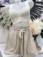 Lézervágott, mikroszálas, rugalmas anyagú, szivacsbetétes, csipkés bralette melltartó. Merevítő nélkül. M és L méretekben.