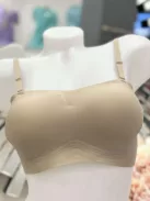 Rugalmas anyagú, lézervágott, varrás nélküli, belevarrt, push up szivacsbetétes, szilikonos melltartó. Pánt nélkül is viselhető! S-XL méretekben.