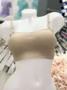 Rugalmas anyagú, lézervágott, varrás nélküli, belevarrt, push up szivacsbetétes, szilikonos melltartó. Pánt nélkül is viselhető! S-XL méretekben.