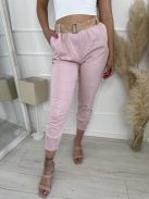 Nem rugalmas anyagú, lenvászon hatású. magas, gumis derekú, zsebes nadrág övvel. (S-L méretre ajánljuk.)