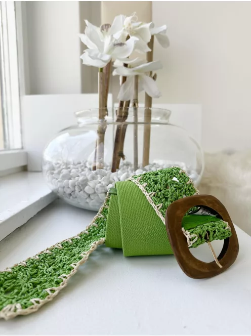 Extra rugalmas, gumis, fonott, fa csatos öv.