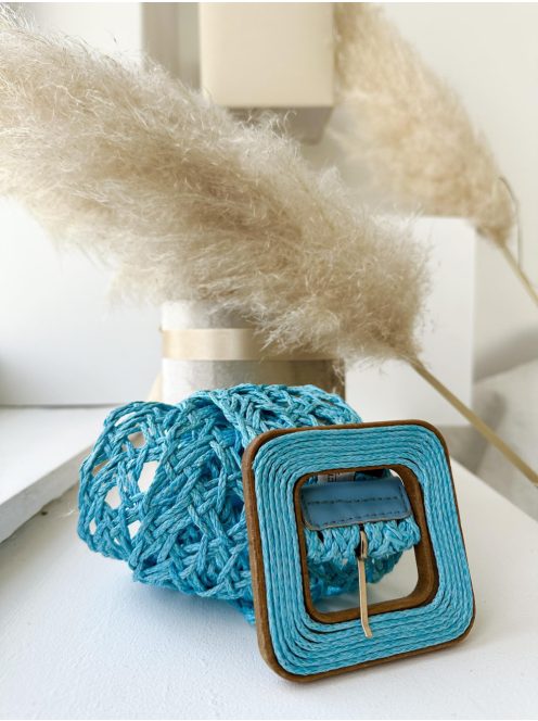 Nem rugalmas, fonott, lyukacsos, kocka fa csatos öv.