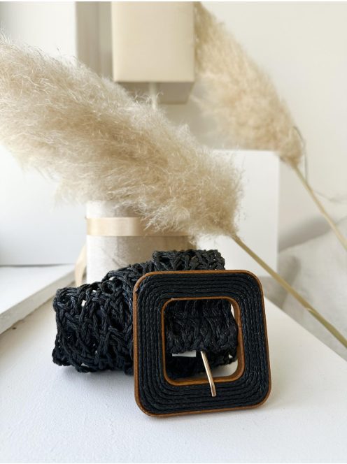 Nem rugalmas, fonott, lyukacsos, kocka fa csatos öv.