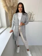 Pihe-puha, rugalmas, kötött, gombos, hosszított kardigán. (S-XL méretre ajánljuk.)