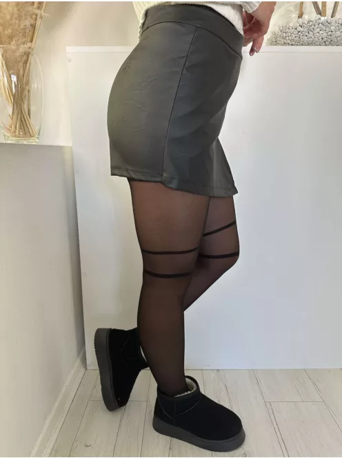 Rugalmas, kényelmes, vékony, 40 DEN-es harisnya. (1/2 és 3/4-es méretekben.)