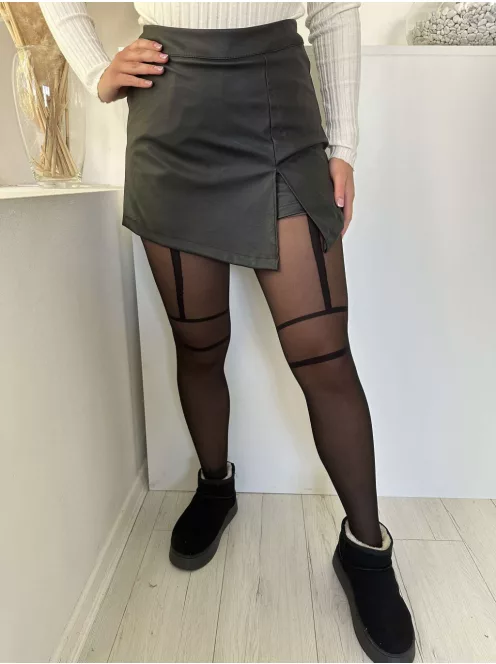 Rugalmas, kényelmes, vékony, 40 DEN-es harisnya. (1/2 és 3/4-es méretekben.)