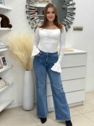 Kövekkel díszített, egyenes szárú farmer