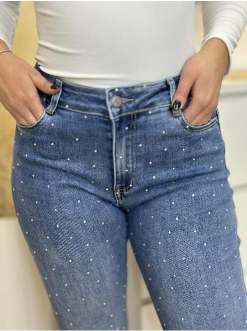 Kövekkel díszített, mom fit farmer