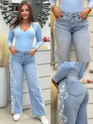 Csipkével díszített farmer