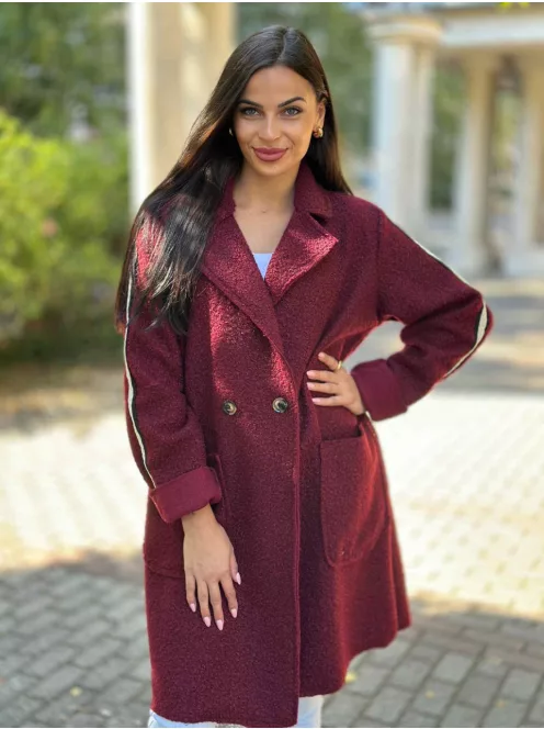 Oversize fazonú, enyhén rugalmas, puha anyagú, béleletlen, zsebes, gombos, átmeneti, teddy kabát. (M-XL méretre ajánljuk.)