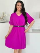 Lenge fazonú ruha övvel