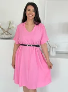 Lenge fazonú ruha övvel