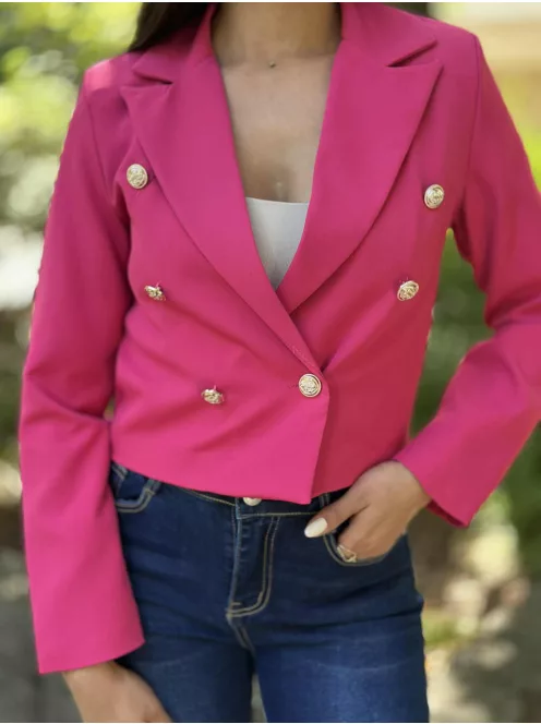 Csinos, válltöméses, bélelt, átlapolt, gombos, nem rugalmas anyagú, rövid derekú blézer. A Modell S méretet visel. (S-XL méretekben.)