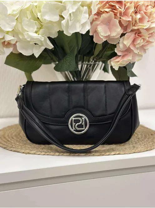 Puha, műbőr táska, levehető hosszú és rövid pánttal. Szélesség: 28cm Magasság: 14 cm.