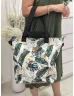   Nagyméretű, mintás, nyári vászon shopper táska, levehető hosszúpánttal. Méretek: 47 x 41 x 17 cm.