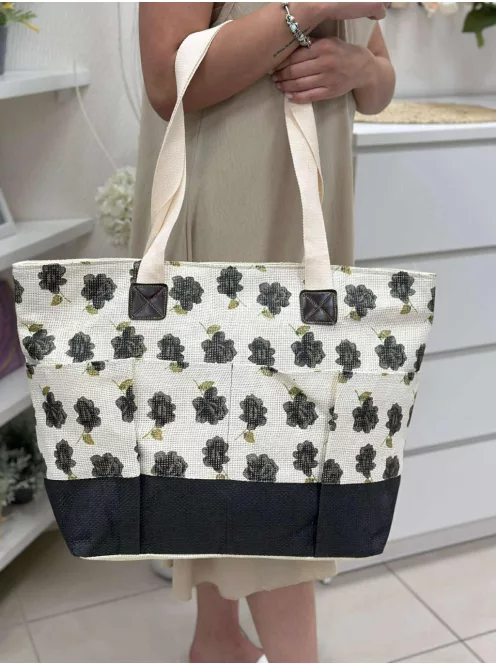 Nagyméretű, cipzáras, mintás, nyári, gyékény shopper táska. Méretek: 57 x 40 x 17 cm.