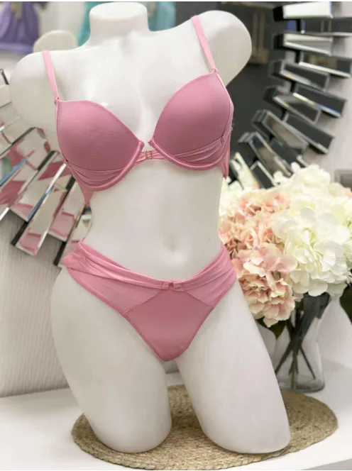 Csinos, szatén hatású, fehérnemű szett. Állítható pántú, push up melltartó tangabugyival. S-XL méretekben.