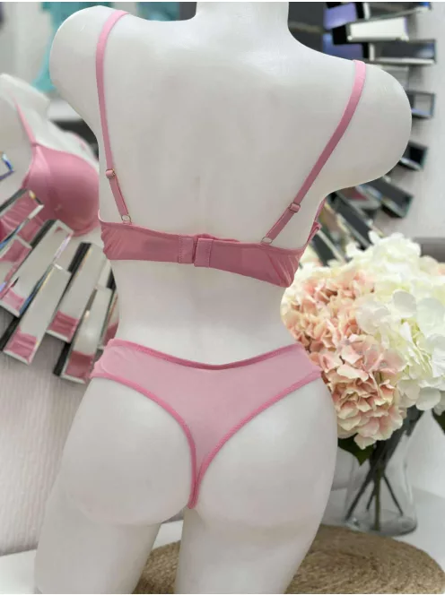 Csinos, szatén hatású, fehérnemű szett. Állítható pántú, push up melltartó tangabugyival. S-XL méretekben.