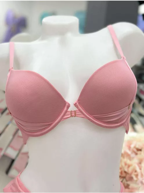 Csinos, szatén hatású, fehérnemű szett. Állítható pántú, push up melltartó tangabugyival. S-XL méretekben.