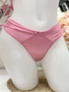 Csinos, szatén hatású, fehérnemű szett. Állítható pántú, push up melltartó tangabugyival. S-XL méretekben.