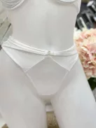 Csinos, szatén hatású, fehérnemű szett. Állítható pántú, push up melltartó tangabugyival. S-XL méretekben.