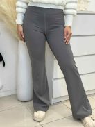 Fenékformáló, sportos fazonú nadrág