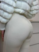 Fenékformáló, sportos fazonú nadrág