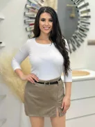 Velúr hatású skort övvel