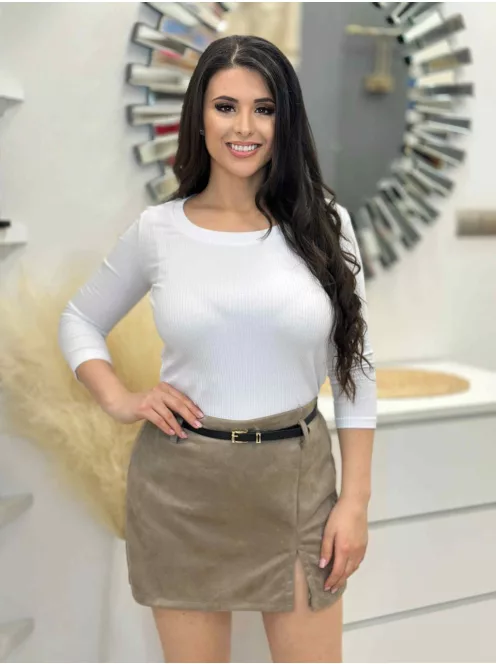 Velúr hatású skort övvel