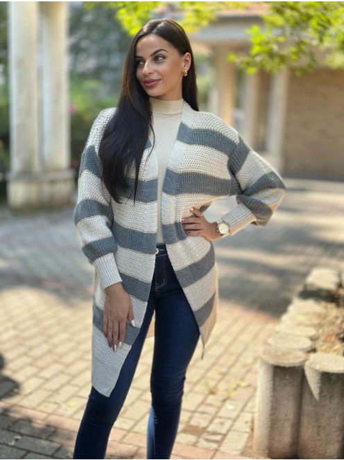 Puha, vastag, kötött, lenge kardigán. (S-L méretre ajánljuk.)