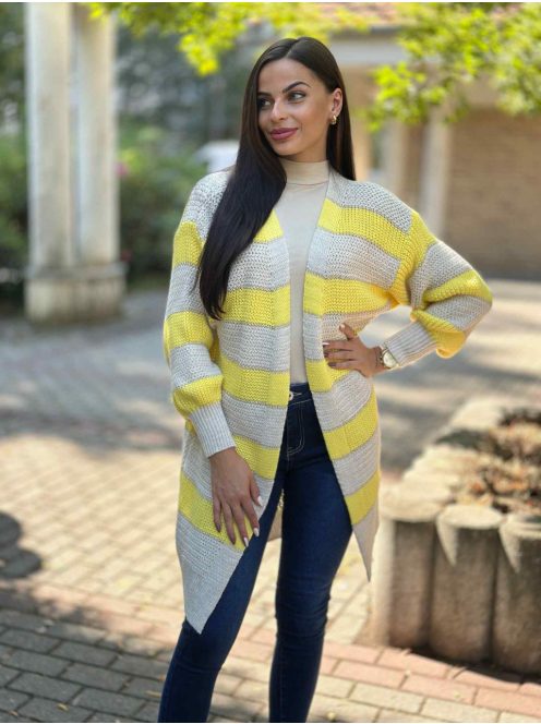 Puha, vastag, kötött, lenge kardigán. (S-L méretre ajánljuk.)