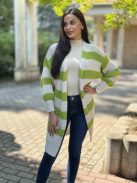 Puha, vastag, kötött, lenge kardigán. (S-L méretre ajánljuk.)