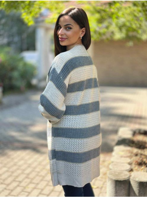 Puha, vastag, kötött, lenge kardigán. (S-L méretre ajánljuk.)