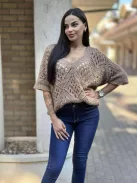 Rugalmas, pihe-puha, kötött, V kivágású, lenge pulcsi. (S-XL méretre ajánljuk.)