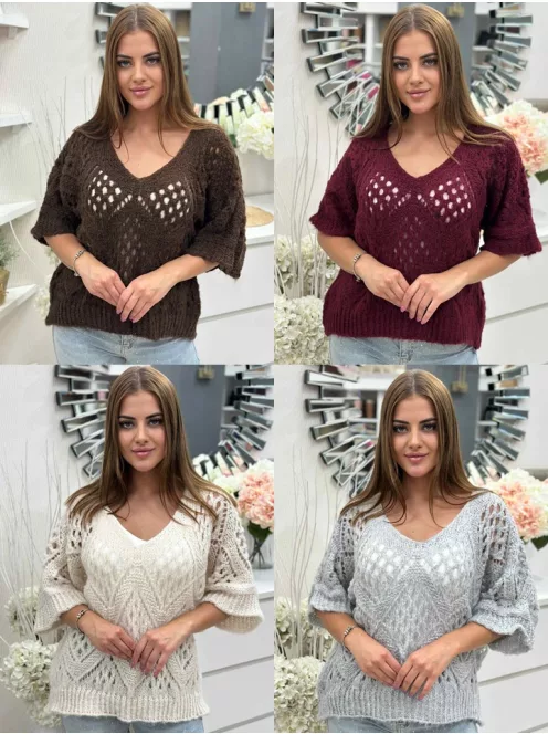 Rugalmas, pihe-puha, kötött, V kivágású, lenge pulcsi. (S-XL méretre ajánljuk.)