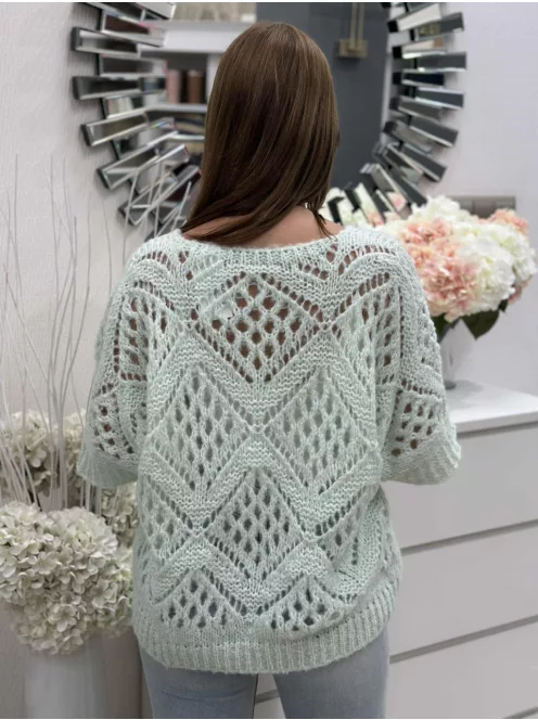 Rugalmas, pihe-puha, kötött, V kivágású, lenge pulcsi. (S-XL méretre ajánljuk.)