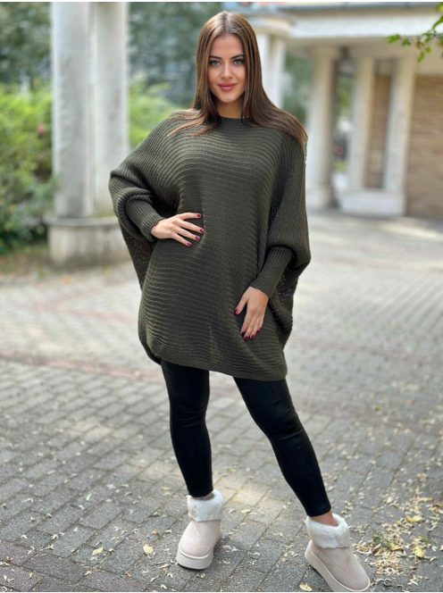 Extra rugalmas, puha anyagú, lenge, denevérujjas, kötött tunika. (M-XL méretre ajánljuk.)