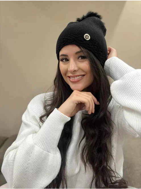 Rugalmas, csillogós, bojtos, kötött sapka .